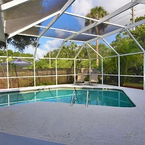 Clematis House Near Arlington Park With Heated Pool Holiday home Sarasota